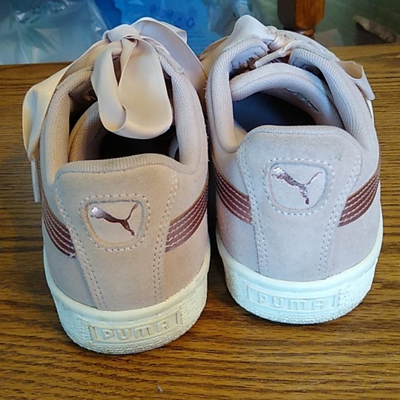 Dusty Rose Size 6.5 Puma Suede Shoes - Picture 4 of 5